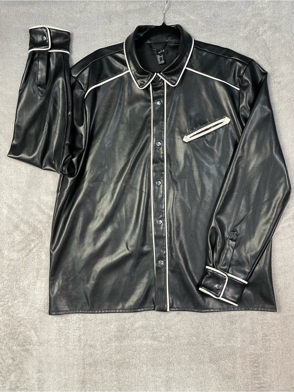 Forever 21 Men Faux Leather Western‎ Shirt Black White Piping Snap Button Size L